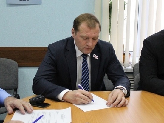Омский депутат извинился за некорректную формулировку о многодетных