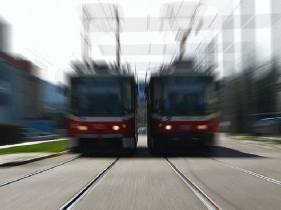 Работница омского трамвайного депо отсудила 70 тысяч за перелом позвонка