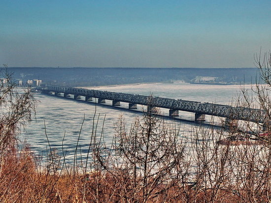 Пробка на Императорском мосту Ульяновска
