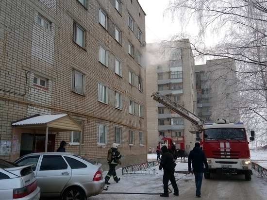 Соседи помогли жителю Саранска выбраться из горящей квартиры