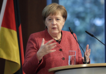 Канцлер ФРГ Ангела Меркель призвала украинские власти придерживаться "умного подхода" в связи с инцидентом в Керченском проливе
