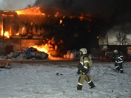 В промзоне Саранска произошёл крупный пожар