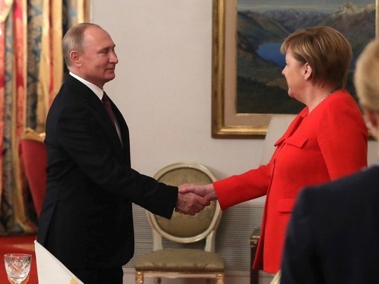 Путин позавтракал с Меркель