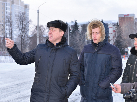 Мэр Барнаула потратил выходной и проверил работу снегоуборочной техники
