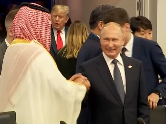 Путин: Россия и Саудовская Аравия продлили сокращение нефтедобычи