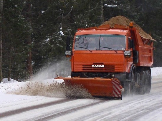 Дорожные службы: «ярославцы не выезжайте на трассу»