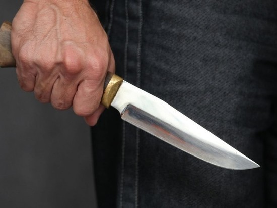 В Моршанске пьяный мужчина с ножом угрожал расправой полицейским