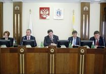Очередное заседание регионального парламента состоялось под председательством его спикера Геннадия Ягубова