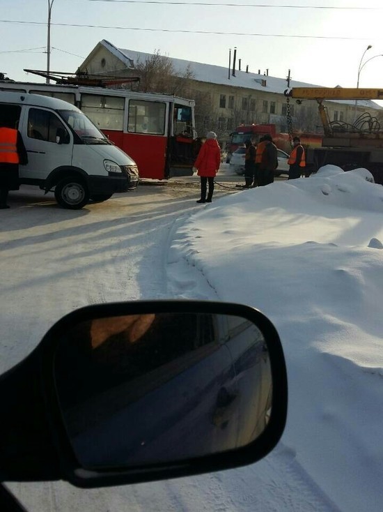 Фура въехала в машину