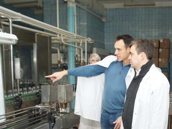Станислав Воскресенский с рабочим визитом посетил винно-водочный завод в Шуе