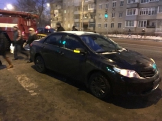 В Рыбинске «Тойота» на переходе сбила пешехода» (видео)