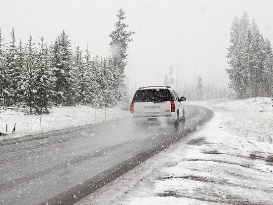 Воронежских водителей предупредили о снегопаде и его последствиях