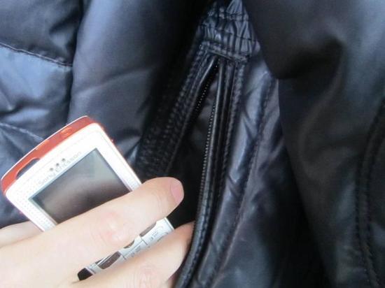 В чебоксарской школе третьеклассница похитила телефон у сверстника