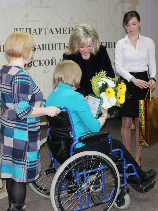 Пяти ивановцам вручили Губернаторскую премию «За социальную и творческую активность»