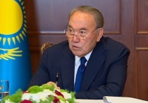 Президент Кахахстана Нурсултан Назарбаев на телеканале «Россия 24» заявил, что Россия не намерена «отхватывать» кусок Украины, потому что она и так самое большое государство в мире