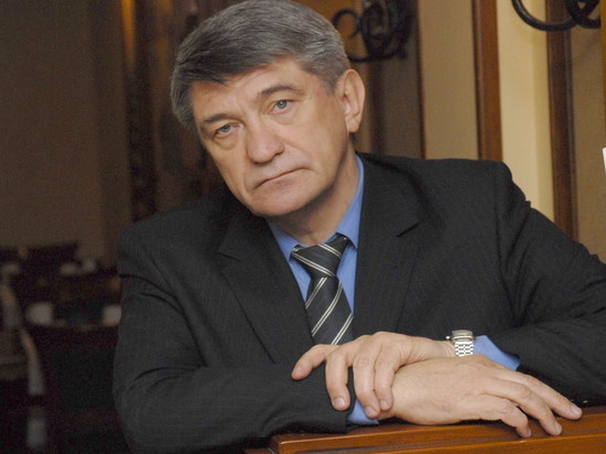 Путина проинформировали о ситуации с фондом Сокурова