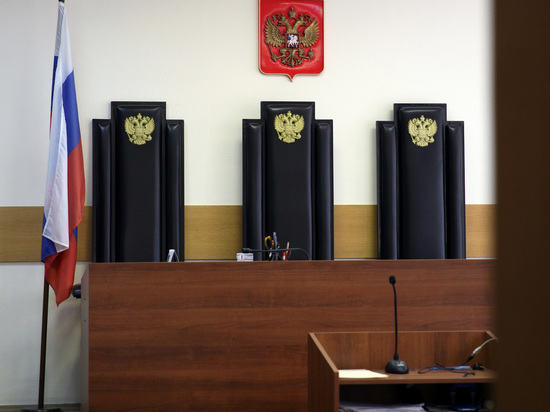 Адвокат Исляма Малекова предоставил суду два благодарственных письма из полиции