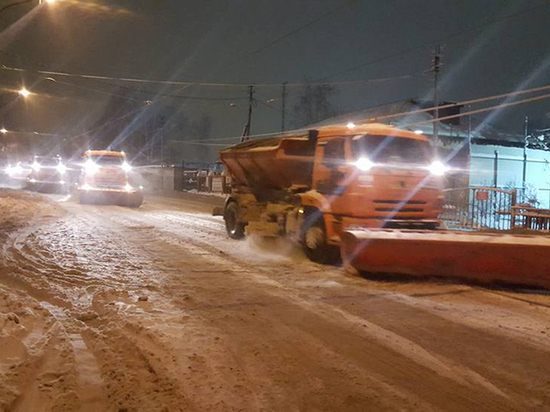 Глава  Ульяновска дал сутки для расчистки дорог от снега