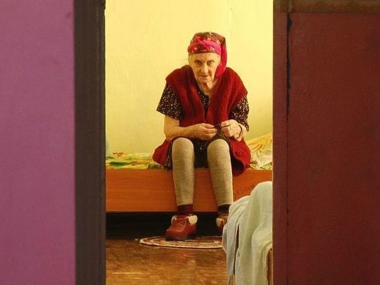 Дадут ли старикам из частного пансионата в Алтайском крае последнее пристанище?