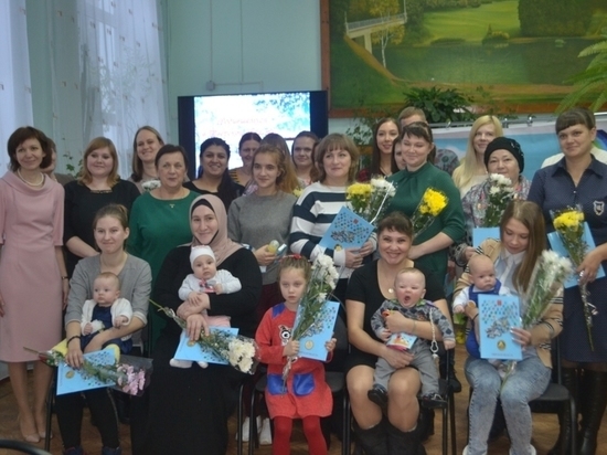 Родителям в Тверской области массово раздали медали
