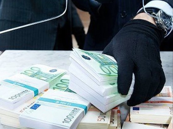 Ульяновец получил 9 лет колонии за кражу 18 миллионов из банка