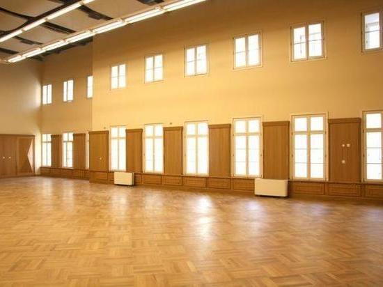 У омского драмтеатра появились репетиционные залы в подвале в стиле хай-тек