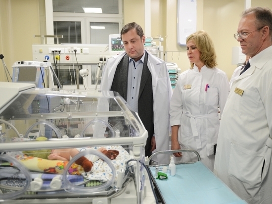 Губернатор Смоленской области посетил новый перинатальный центр