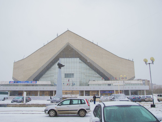 В омском минспорта не знают, когда откроется опечатанный СКК имени Блинова В омском минспорта не знают, когда откроется опечатанный СКК имени Блинова