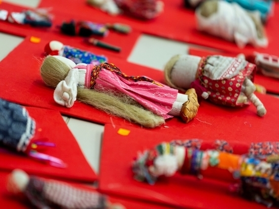 В Томске открылась выставка тряпичных кукол из коллекции калужанки