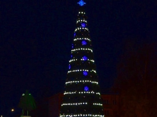 На центральной площади Серпухова зажглись долгожданные новогодние огни