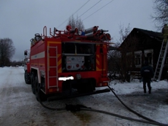 Попариться не удалось: в Вичугском районе сгорела частная баня