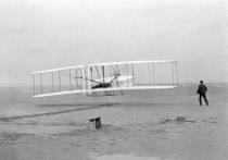 115 лет назад, 17 декабря 1903 года, Уилбур и Орвилл Райт организовали подняли в воздух и посадили на землю самолёт Wright Flyer