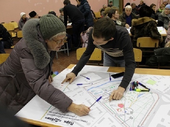 Жители Ленинского района обсудили вторую очередь благоустройства парка «Дубки»