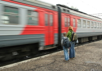 Пассажирка поезда "Абакан-Москва" взяла с собой сумку с 48 тысячами рублей и держала ее под подушкой