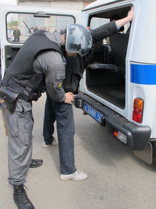 В Кузбассе боец Росгвардии в гражданском задержал преступника во время отдыха