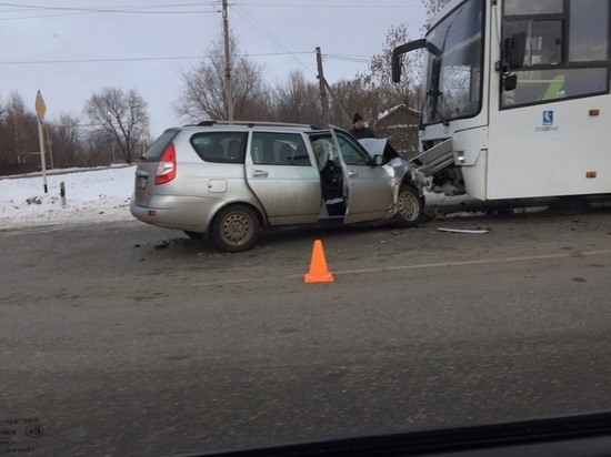 Тройная авария с автобусом в Ульяновской области