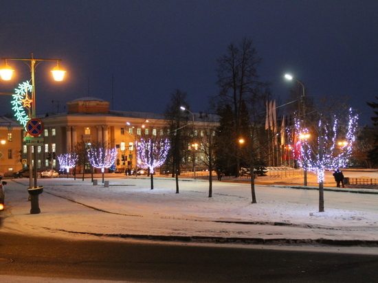 Площадь Кирова в Петрозаводске украсят к Новому году по-новому