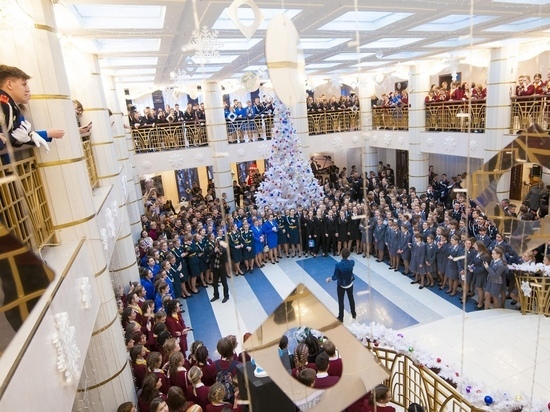 Кадеты и гимназисты собрались на новогодней елке в Кемерове