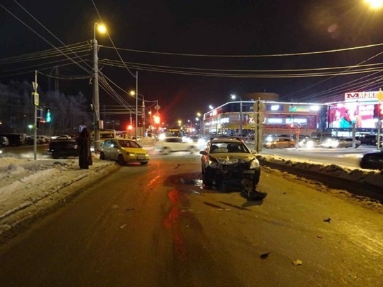 Участок Ленинградского проспекта продолжает притягивать автомобильные аварии