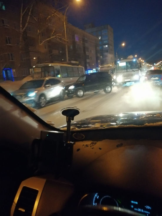ДТП с иномарками, маршруткой и троллейбусом случилось в Кемерове