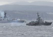 Главнокомандующий ВМФ РФ Владимир Королев указал на наращивание американским военным командованием систем высокоточного оружия, что наблюдается в прилегающих к российским границам морских акваториях