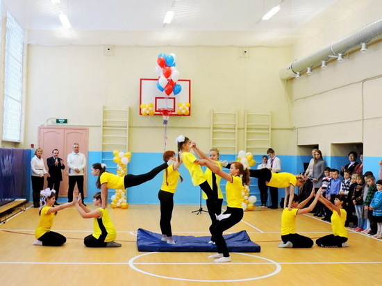 В Лухском районе в школе открылся обновленный современный спортзал