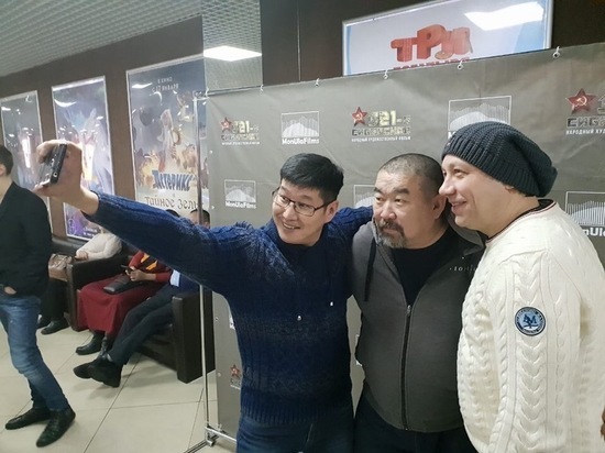 «Профессионализм режиссера поражает»: В Улан-Удэ прошел закрытый показ «321-й Сибирской»