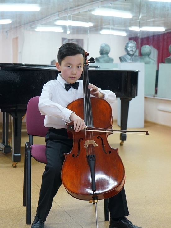 Два юных музыканта из Улан-Удэ получили Госпремию Бурятии