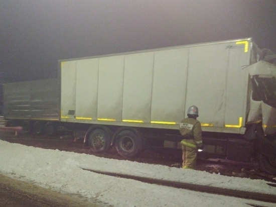 Два большегруза столкнулись на М-3 "Украина" под Калугой