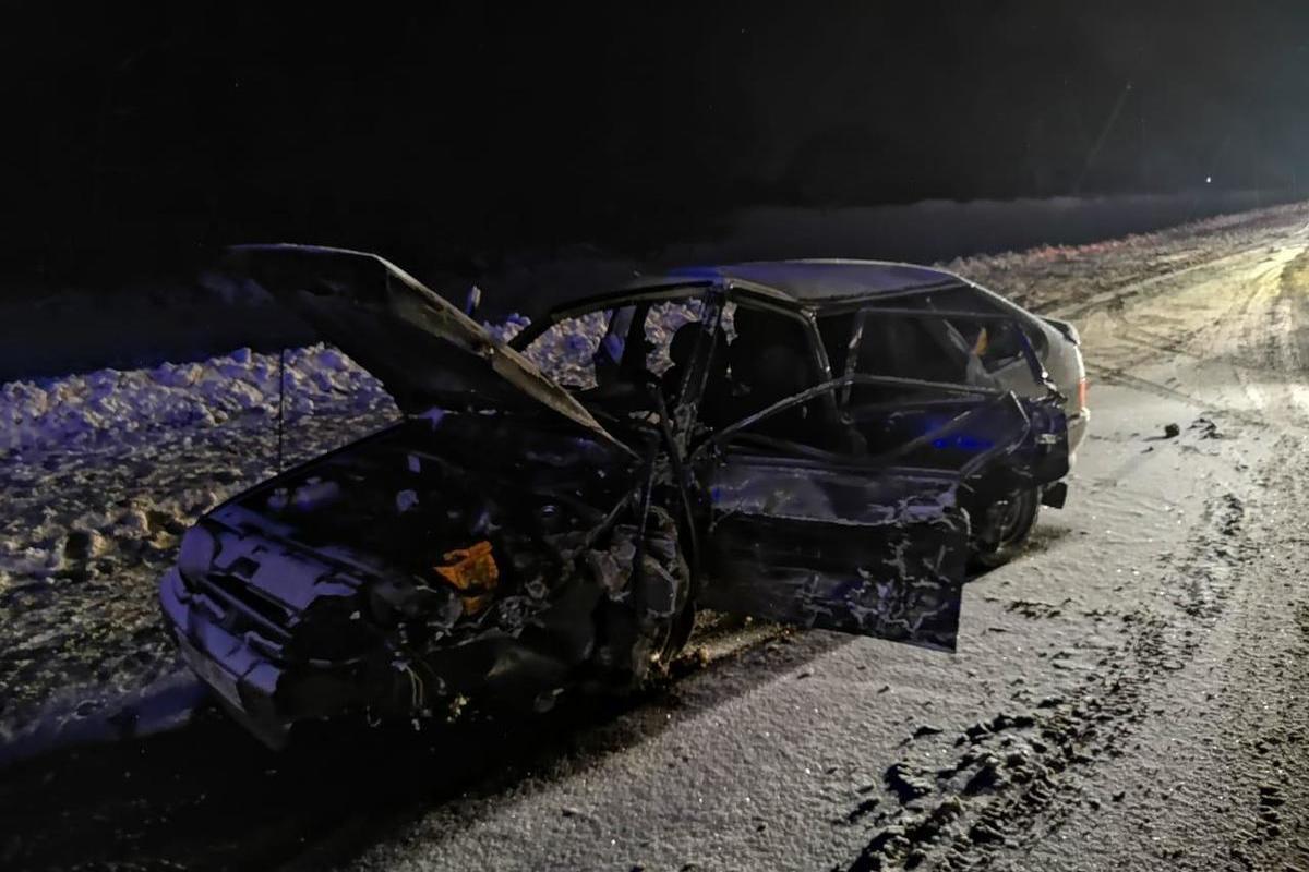 Авария зимой на трассе на ВАЗ 2114