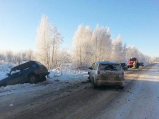 В Тверской области в столкновении легковушек пострадали два человека
