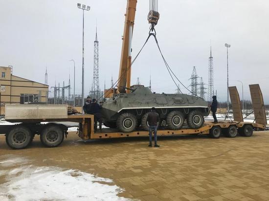 На экспозиции военной техники в Ставрополе можно «стрелять» по целям
