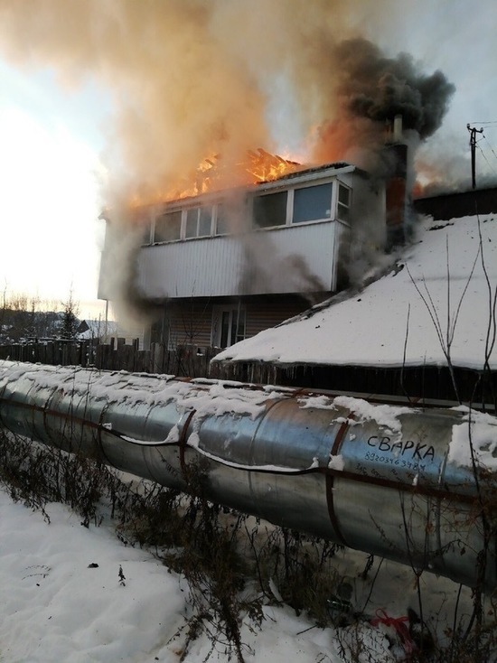В Иванове крупный пожар уничтожил частный дом (видео)