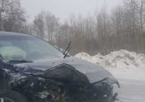Днем 31 декабря на выезде из Кемерова столкнулись легковые автомобили